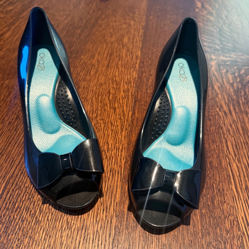 Okay Black Rain Wedges Size 8